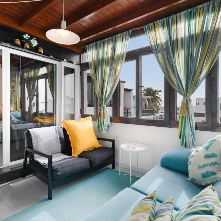Vacacional Puerto del Carmen - Two-Bedroom Deluxe Apartment with Ocean View - 2