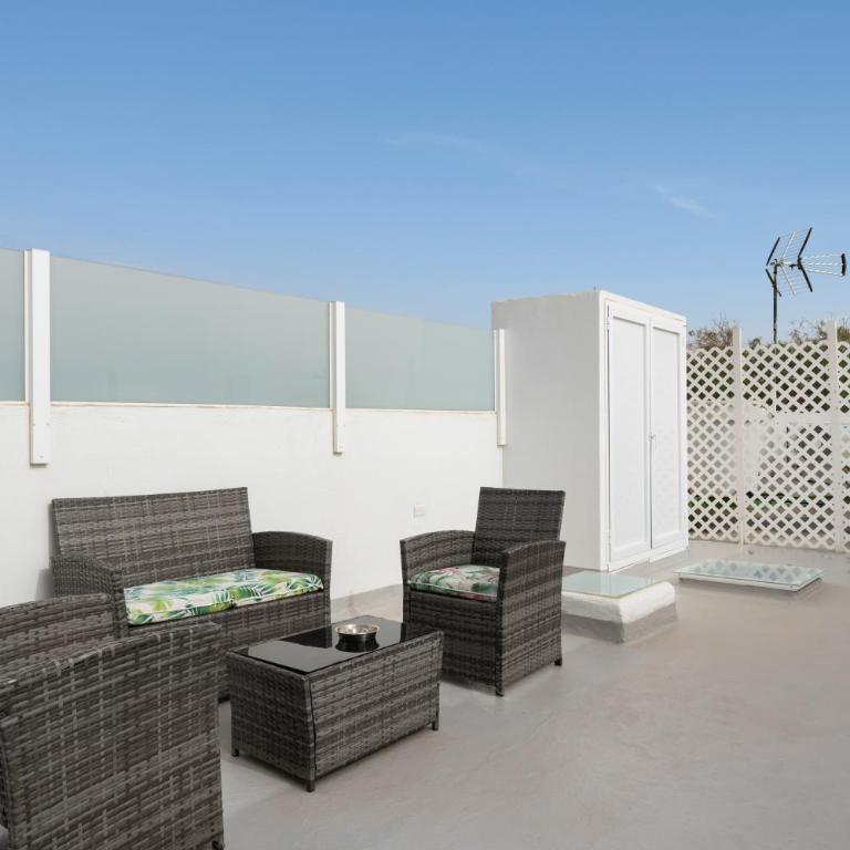 Vacacional Puerto del Carmen - Two-Bedroom Deluxe Apartment with Ocean View - 25