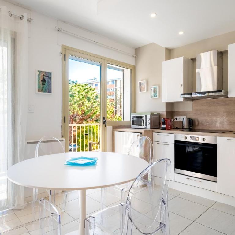 Miramar 2ème Ab002 - Superior One-Bedroom Apartment with Balcony - 6