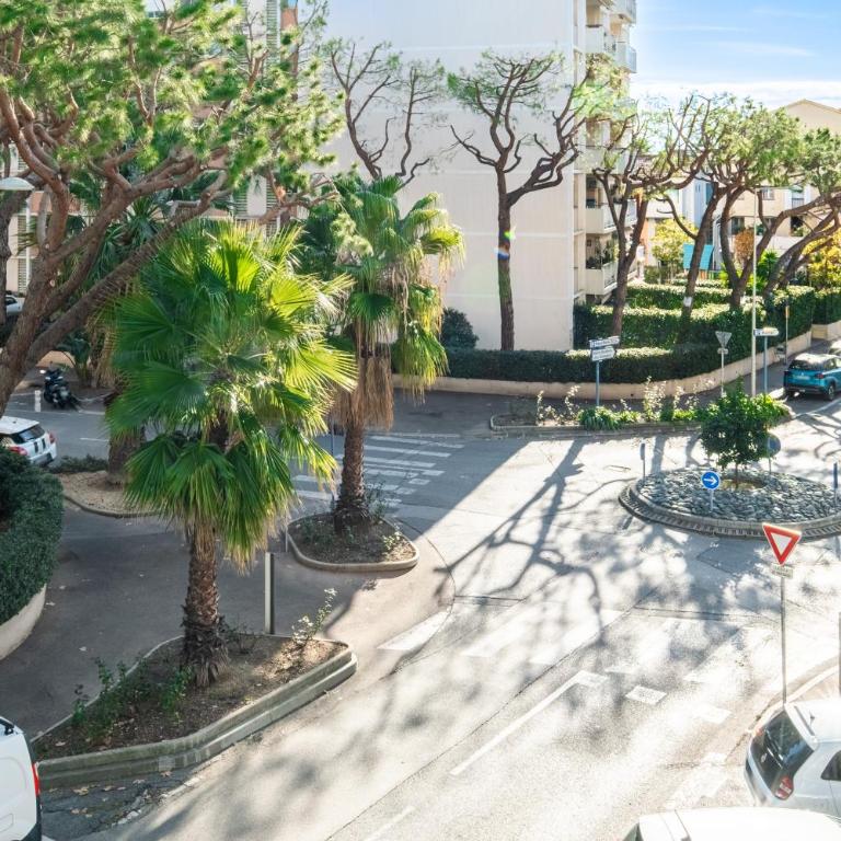 Miramar 2ème Ab002 - Superior One-Bedroom Apartment with Balcony - 5