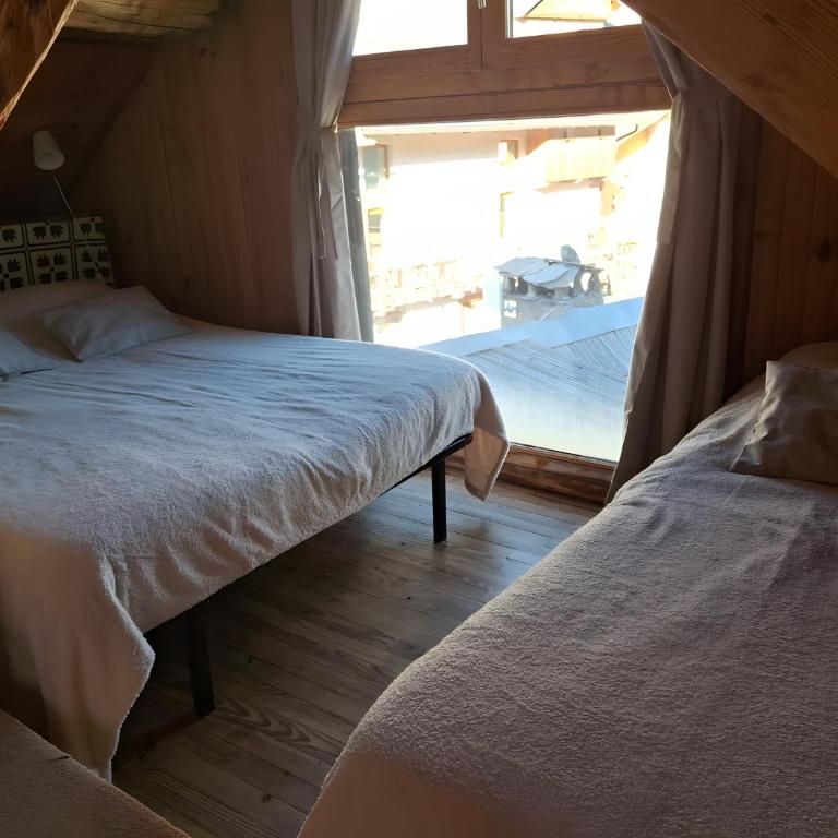 Gîte à Molines en Queyras 8-15 pers - Appartement Supérieur - Vue sur Ville - 22
