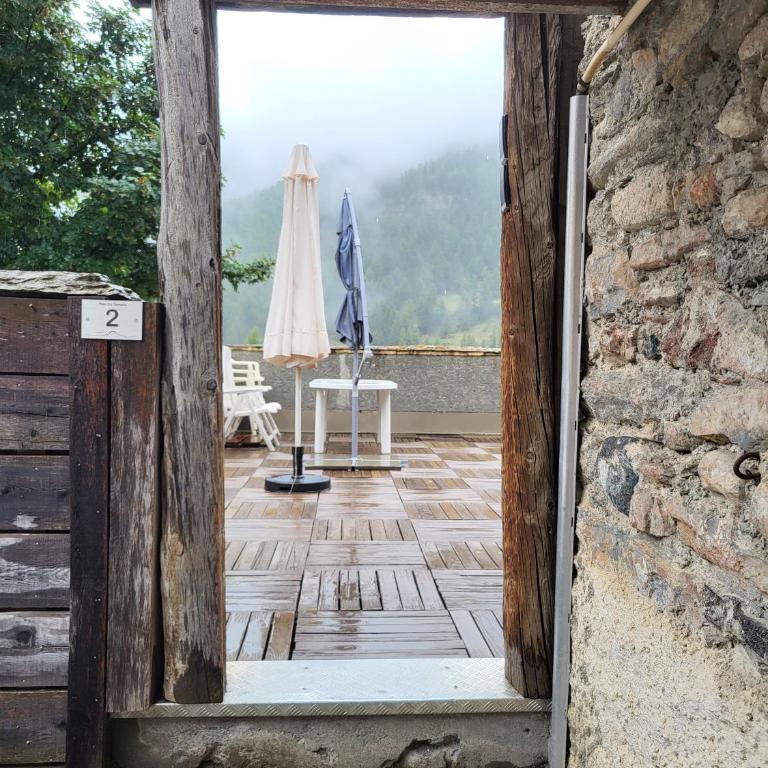 Gîte à Molines en Queyras 8-15 pers - Appartement Supérieur - Vue sur Ville - 30