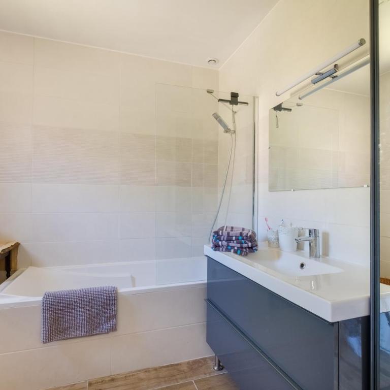 Villa 3 chambres - jardin clim - Maison 3 Chambres - 23