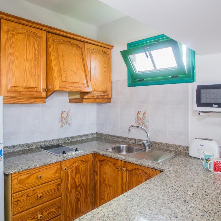 Apartamentos Sal y Mar - Apartamento con terraza - 17