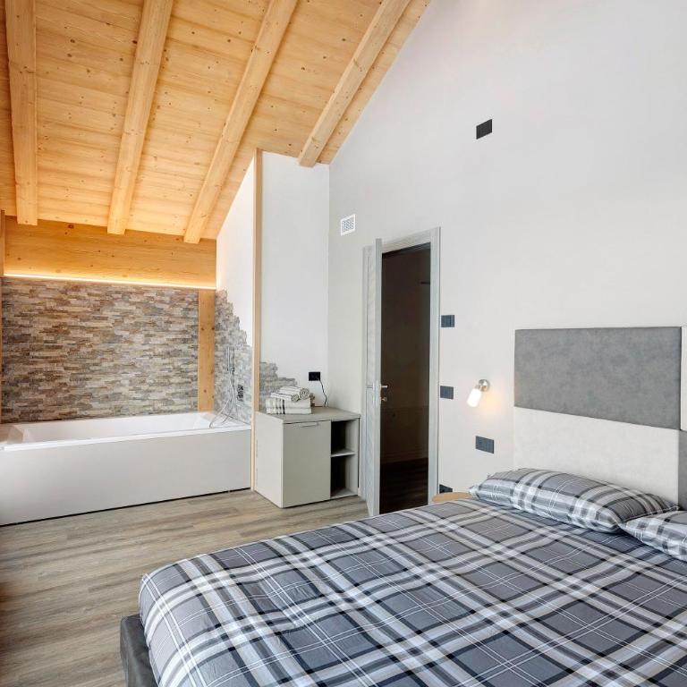 Plaz - Two-Bedroom Chalet - 7