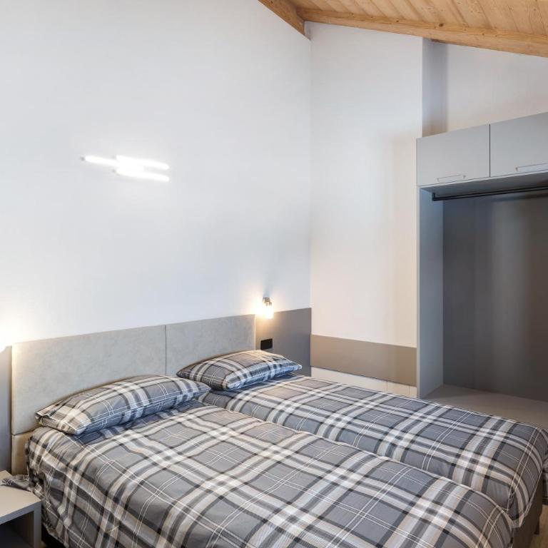 Plaz - Two-Bedroom Chalet - 10