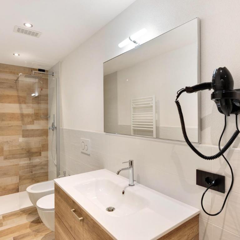 Plaz - Two-Bedroom Chalet - 21