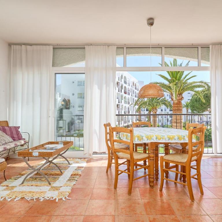 Carabeo 19 - Two-Bedroom Deluxe Apartment with Ocean View - 3