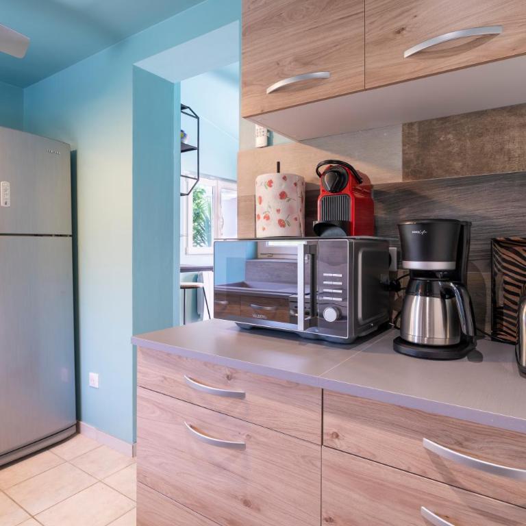 Le Cabanon de vacances avec patio - Two-Bedroom House - 6