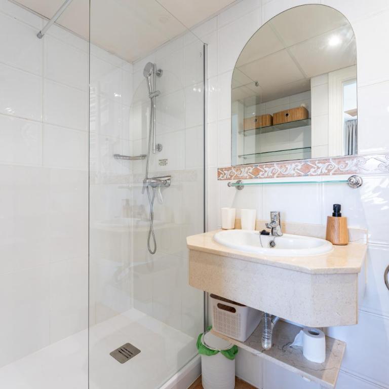 La Riviera - Apartamento Deluxe de 2 dormitorios con vistas al mar - 13