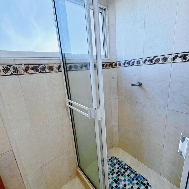 Lindos Apartamentos Frente a la playa - El Laguito - Apartment with Balcony - 24