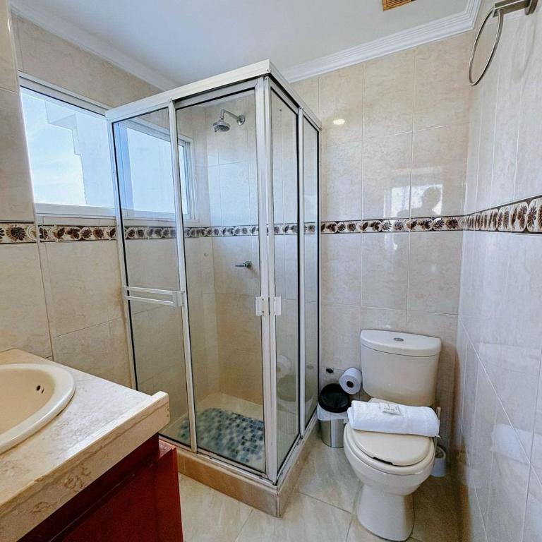 Lindos Apartamentos Frente a la playa - El Laguito - Apartment with Balcony - 21