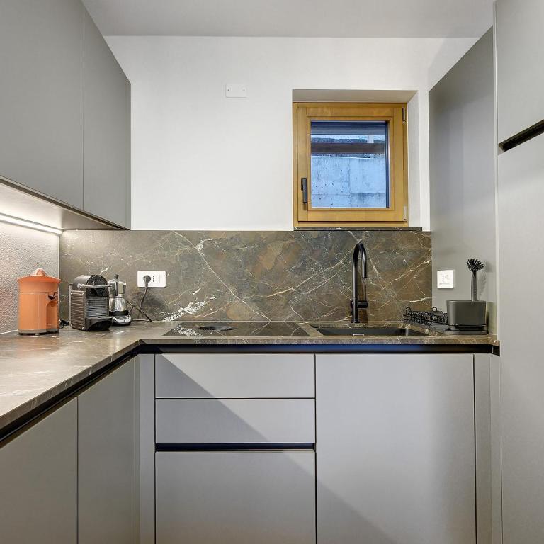 Rostrini Family Home Retreat - Appartamento Premium con 3 Camere da Letto e Balcone - 15
