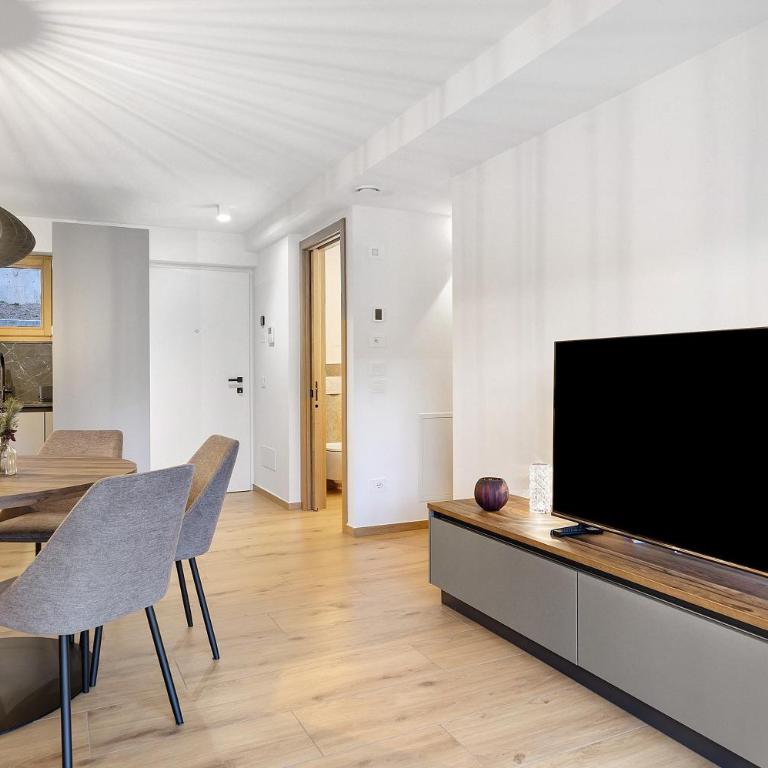 Rostrini Family Home Retreat - Appartamento Premium con 3 Camere da Letto e Balcone - 11