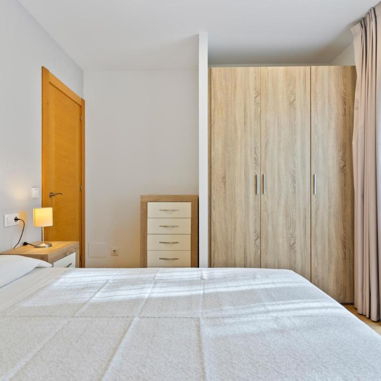 2 Jardin 1 - Toró - One-Bedroom Apartment with Garden View - 10