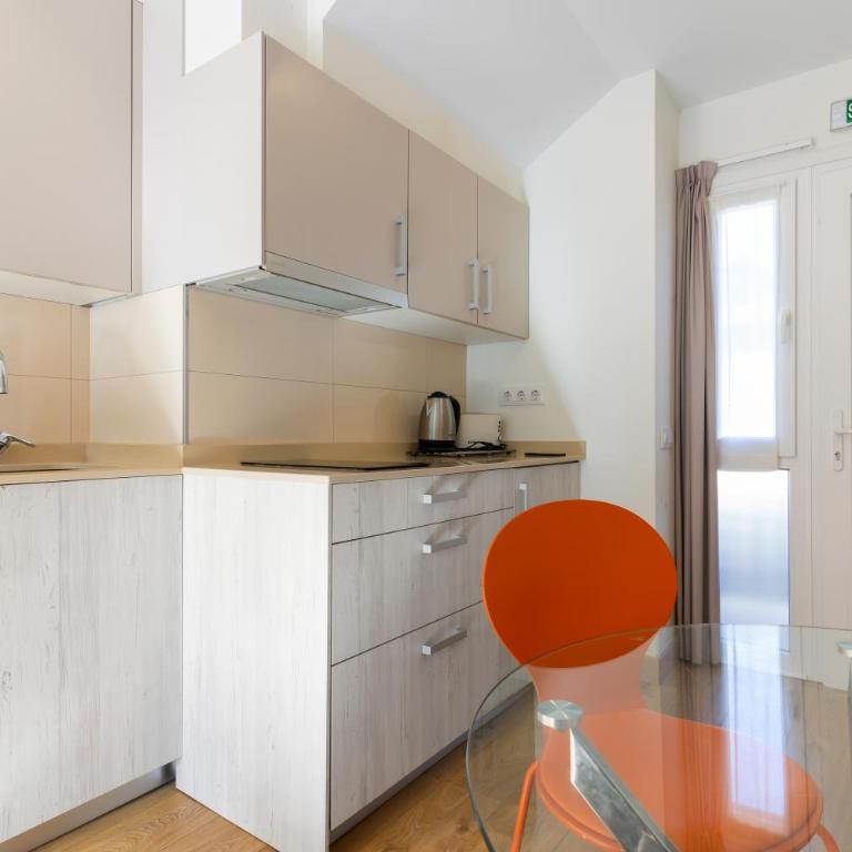 2 Jardin 1 - Toró - One-Bedroom Apartment with Garden View - 6