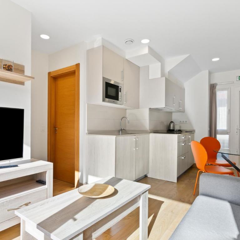 2 Jardin 1 - Toró - One-Bedroom Apartment with Garden View - 4