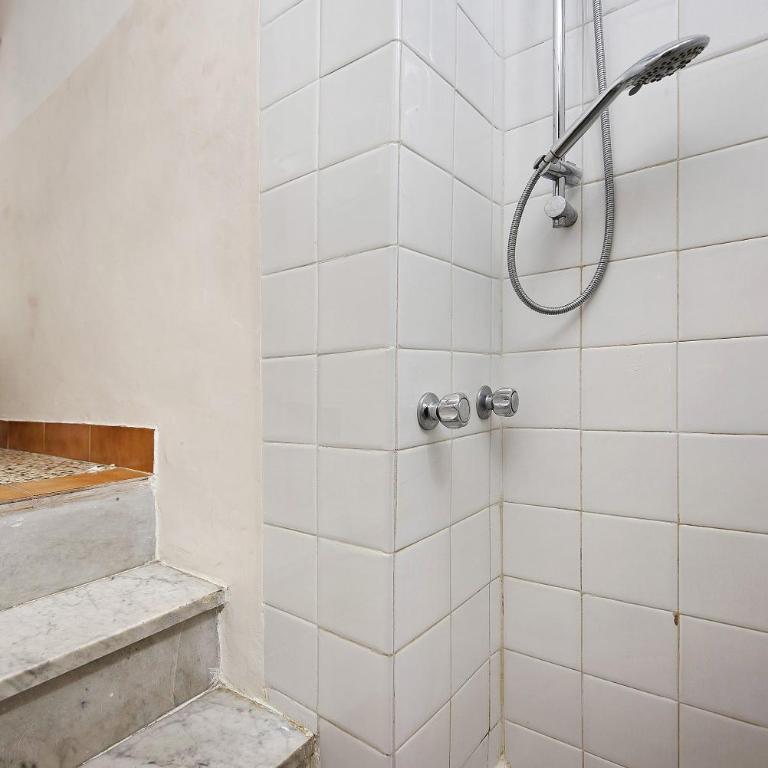 Bright Apartment Genova - Appartamento con doccia - 8