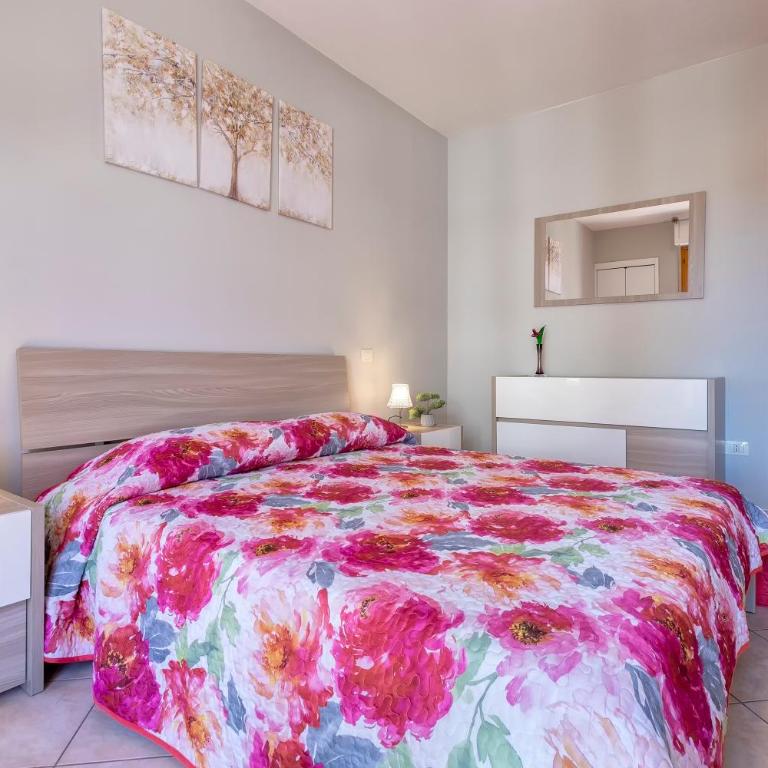 Clhome Comfort at the Beach - Two-Bedroom Deluxe Apartment with Ocean View - 14