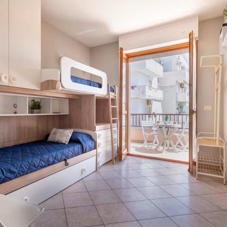 Clhome Comfort at the Beach - Two-Bedroom Deluxe Apartment with Ocean View - 15