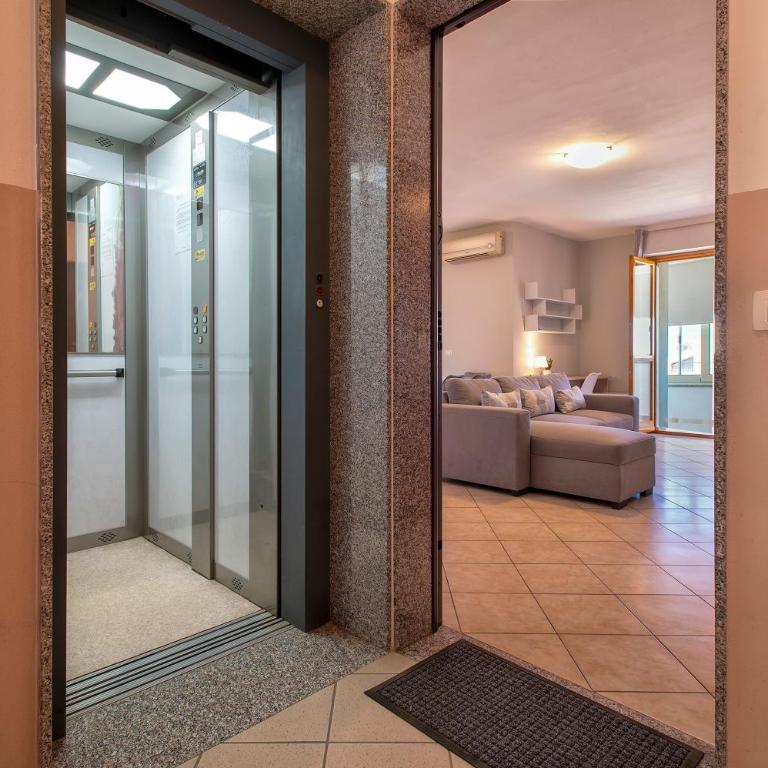 Clhome Comfort at the Beach - Two-Bedroom Deluxe Apartment with Ocean View - 21