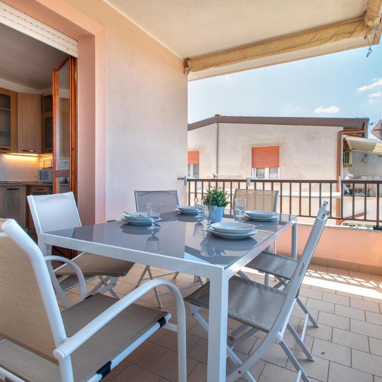 Clhome Comfort at the Beach - Two-Bedroom Deluxe Apartment with Ocean View - 8