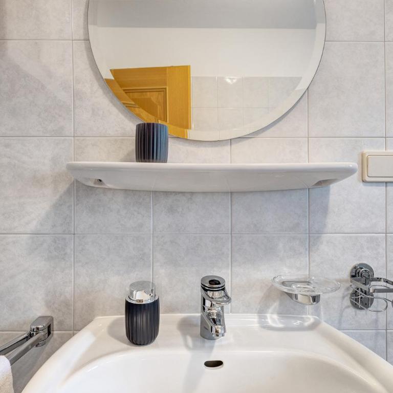 Wohnung Rosengarten Heigler Hof - Two-Bedroom Deluxe Apartment with Garden View - 19