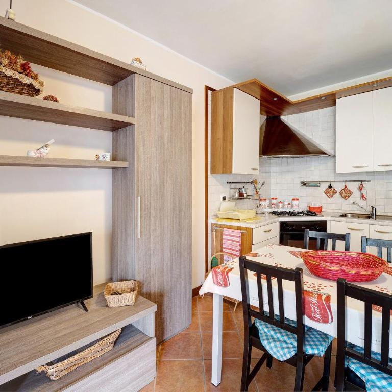 Giosy's Home - Appartamento Deluxe con 2 Camere da Letto e Vista Giardino - 5