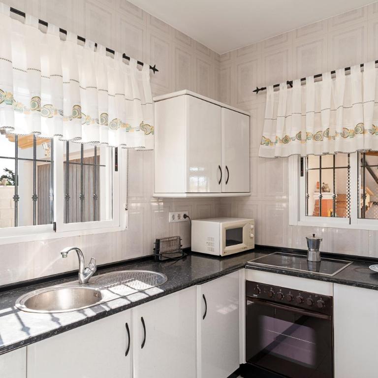 Casa - 4 Mar y Arena - Apartamento Deluxe de 2 dormitorios con vistas al jardín - 9