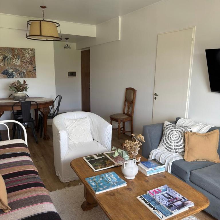 Depto con vista a la sierra, 2 dormitorios - Apartamento de 2 dormitorios - 1