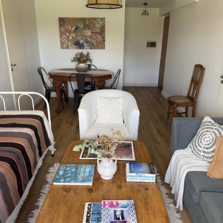 Depto con vista a la sierra, 2 dormitorios - Apartamento de 2 dormitorios - 2