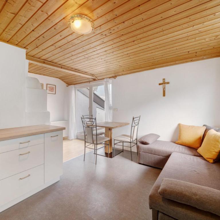 Ferienwohnung Bergblick-schlosshof - Two-Bedroom Deluxe Apartment with Garden View - 6