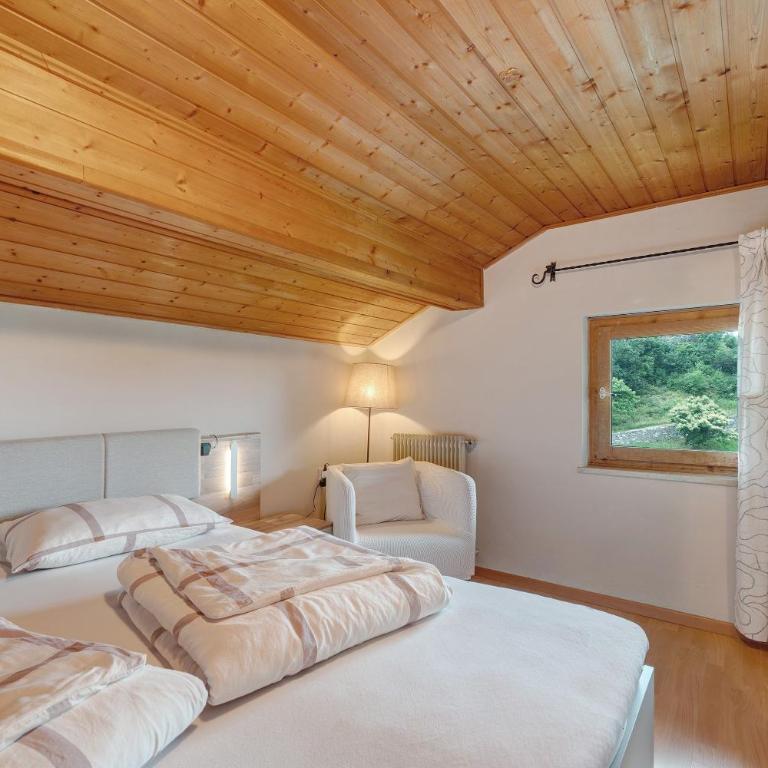 Ferienwohnung Bergblick-schlosshof - Two-Bedroom Deluxe Apartment with Garden View - 17