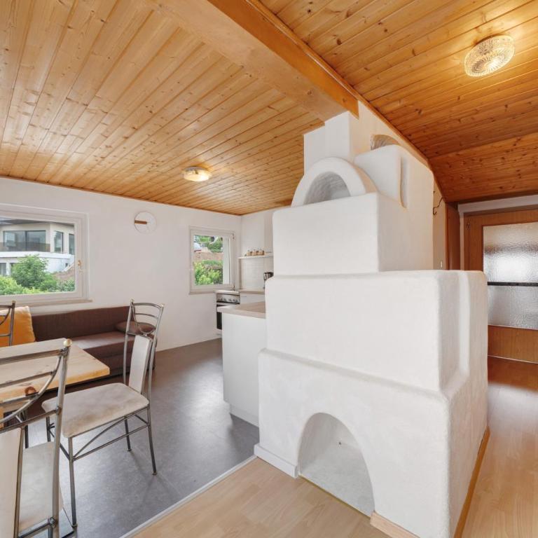 Ferienwohnung Bergblick-schlosshof - Two-Bedroom Deluxe Apartment with Garden View - 8