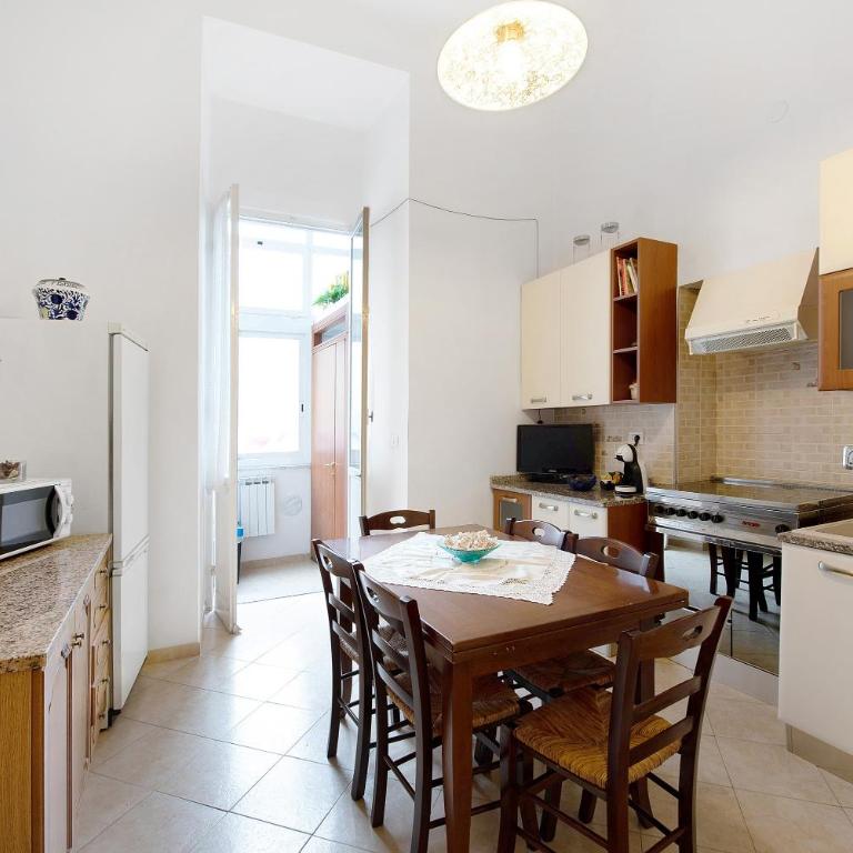 Casa Olimpia - Apartment with Shower - 14
