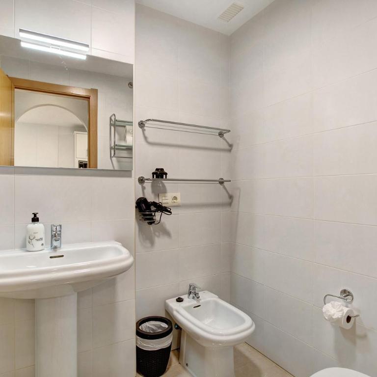 La Perla D22 By Médano Rentals - Apartamento Deluxe de 2 dormitorios con balcón - 18