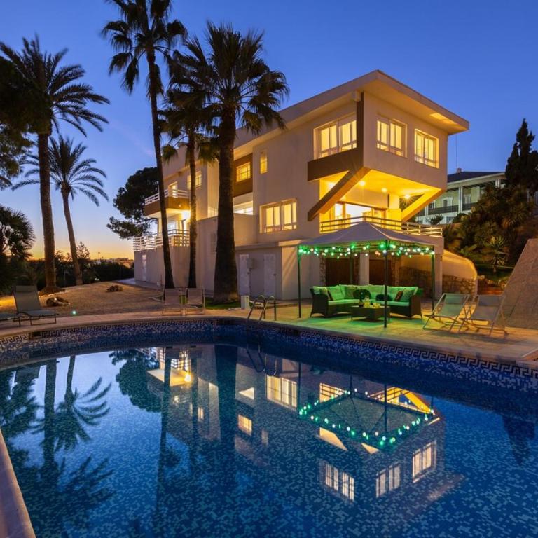 Urban Elegance by Fidalsa - Villa - 2