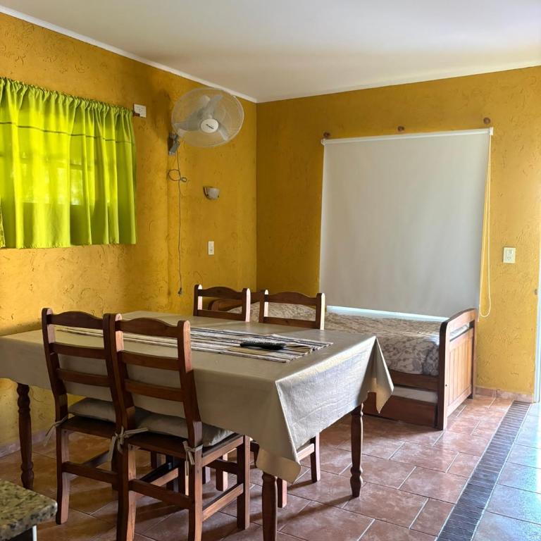 Departamento familiar con pileta y cochera en Miramar - One-Bedroom Apartment with Garden - 14