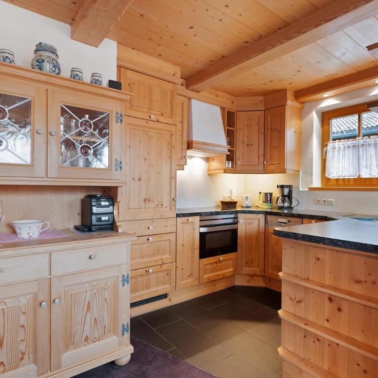 Ferienwohnung Huttenberg - Superior Apartment mit 1 Schlafzimmer und Balkon - 12