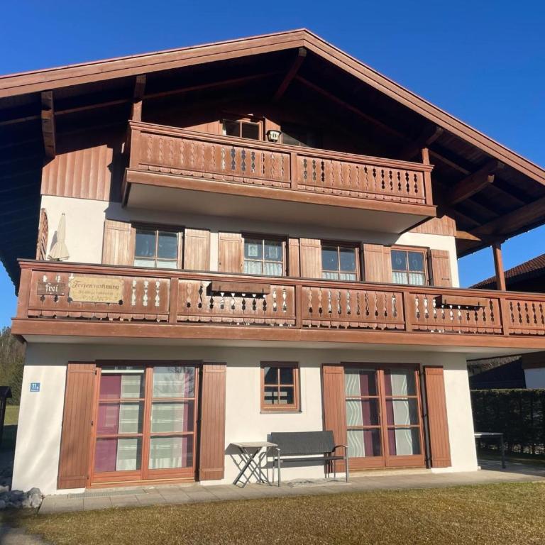 Ferienwohnung Huttenberg - Superior Apartment mit 1 Schlafzimmer und Balkon - 3