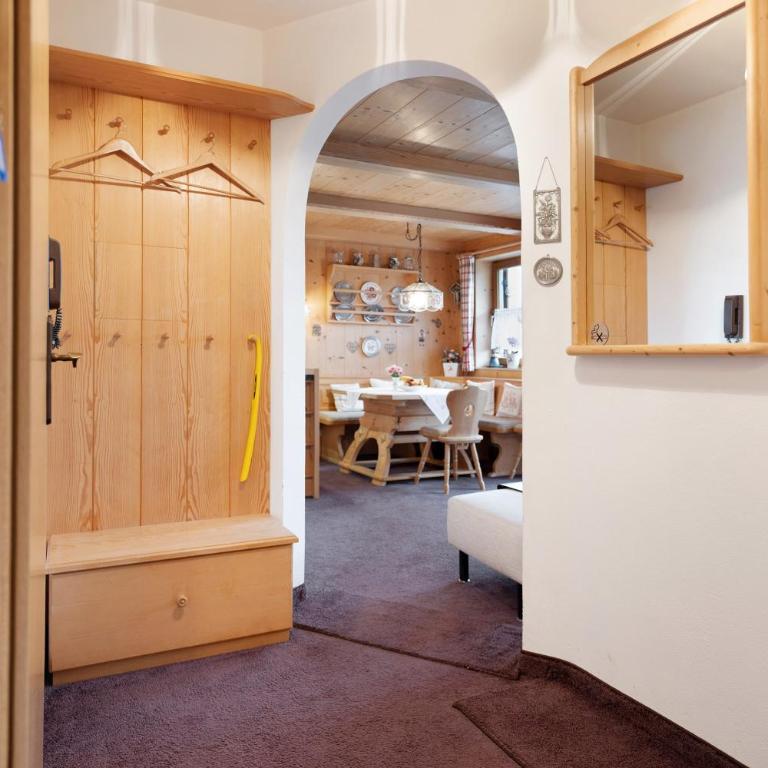 Ferienwohnung Huttenberg - Superior Apartment mit 1 Schlafzimmer und Balkon - 17