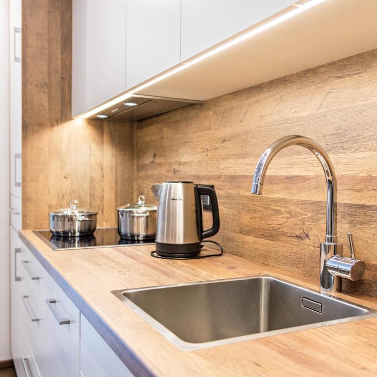 Apartment La Rodra - Appartamento Deluxe con 2 Camere da Letto e Balcone - 10