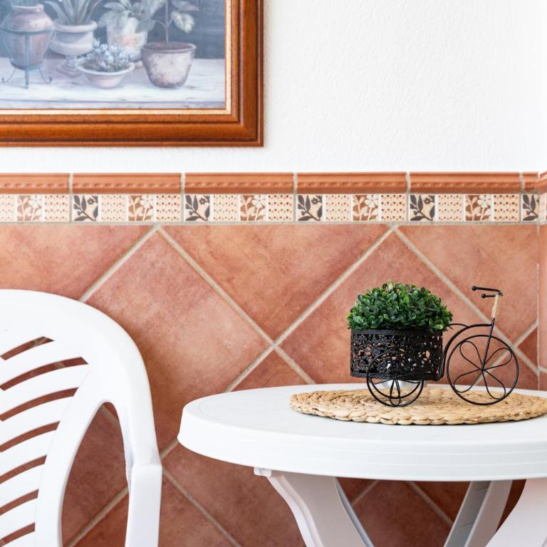 Fuengirola Los Pacos Vistamar - Superior One-Bedroom Apartment with Balcony - 5