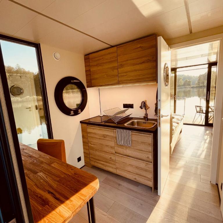 Hausboot Eisvogel - Doppelzimmer mit Seeblick - 6