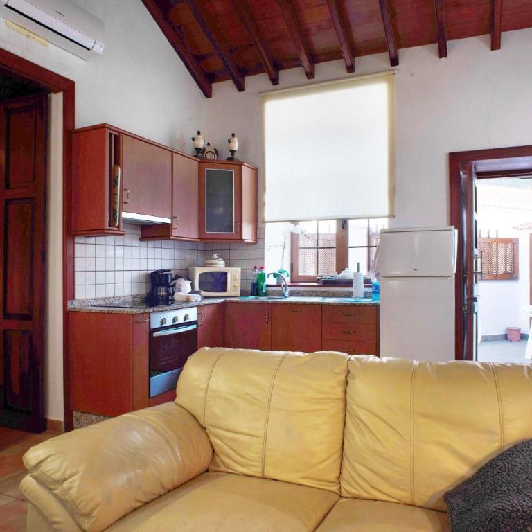 Casa De La Eterna Primavera - Triple Room with Mountain View - 4