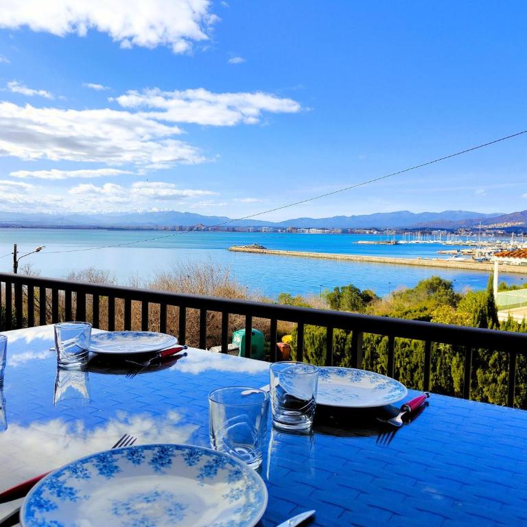 Apartamento en Roses con Terraza y Parking para 6 - ES-258-116 - Apartamento - 1