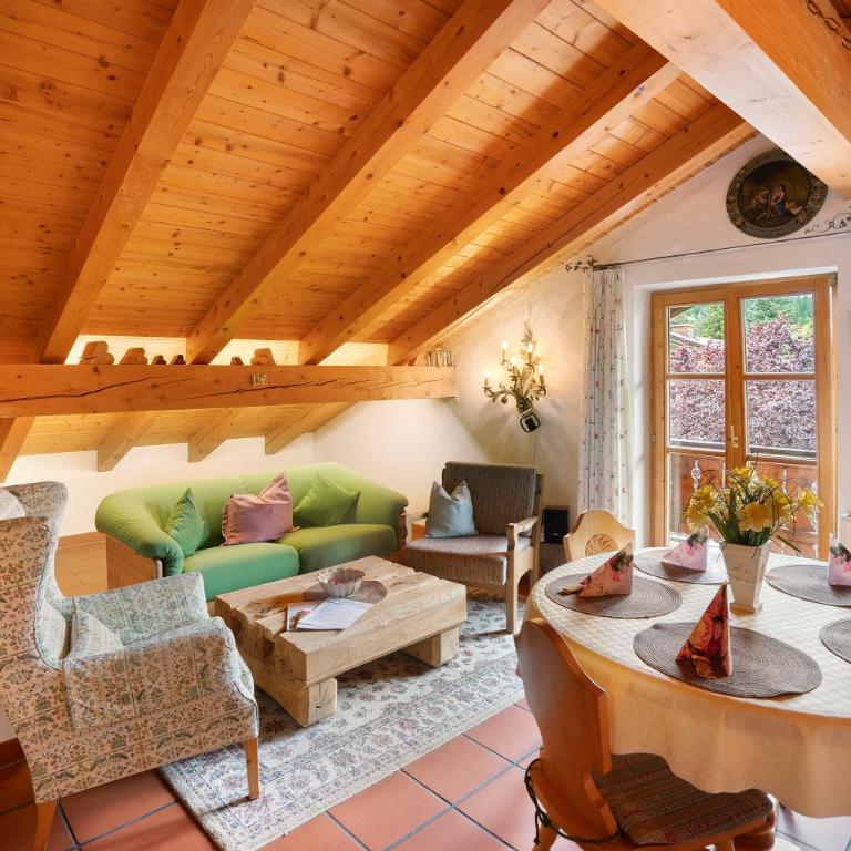 Ferienhaus Werdenfels - Superior Apartment mit 1 Schlafzimmer und Balkon - 2