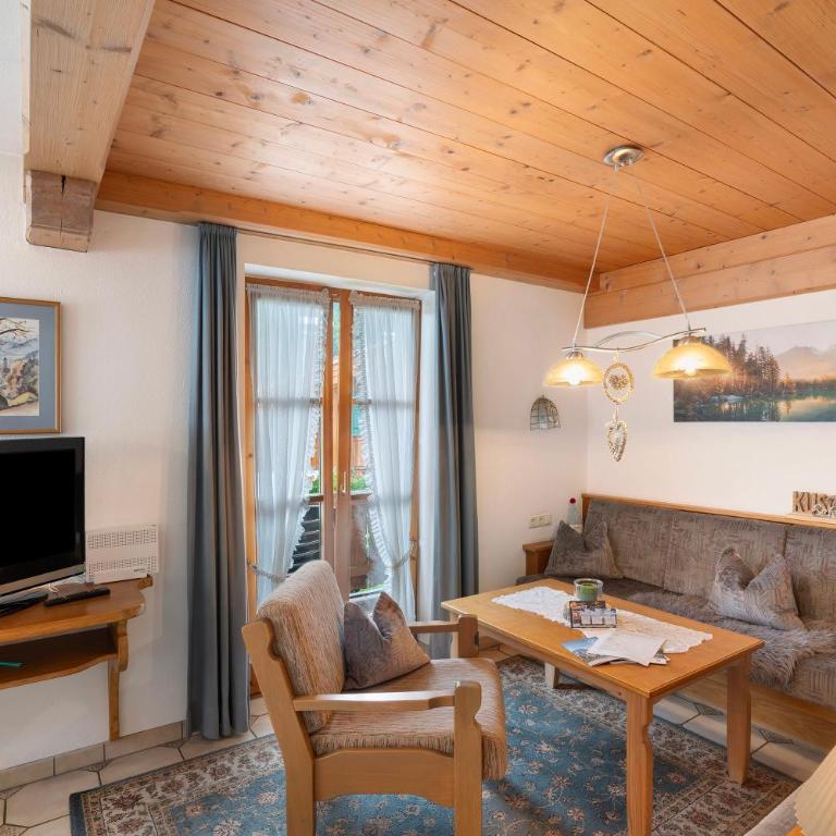 Ferienhaus Werdenfels - Superior Apartment mit 1 Schlafzimmer und Balkon - 3