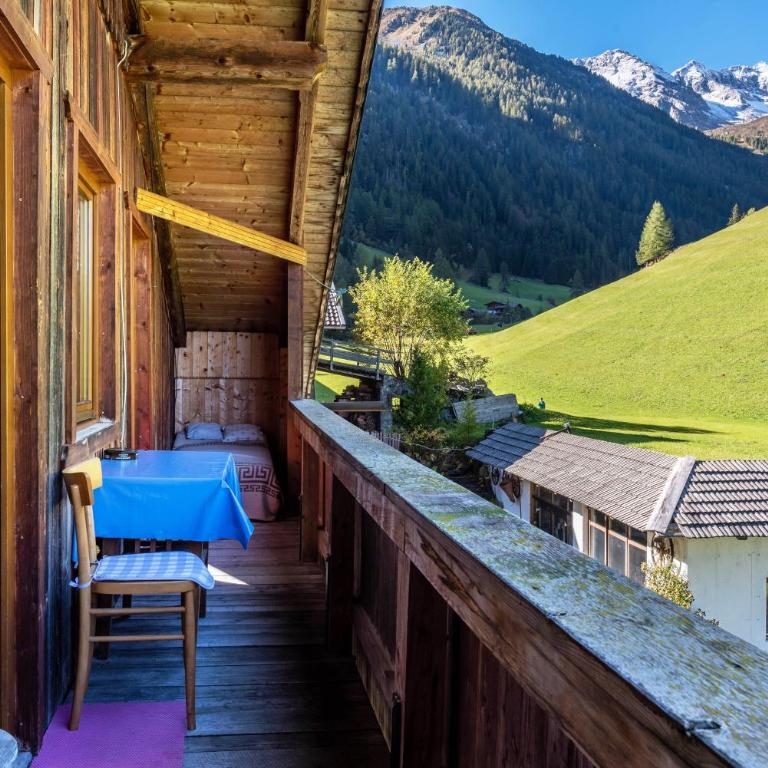Stifterhof App Mathilda - Two-Bedroom Deluxe Apartment with Garden View - 5