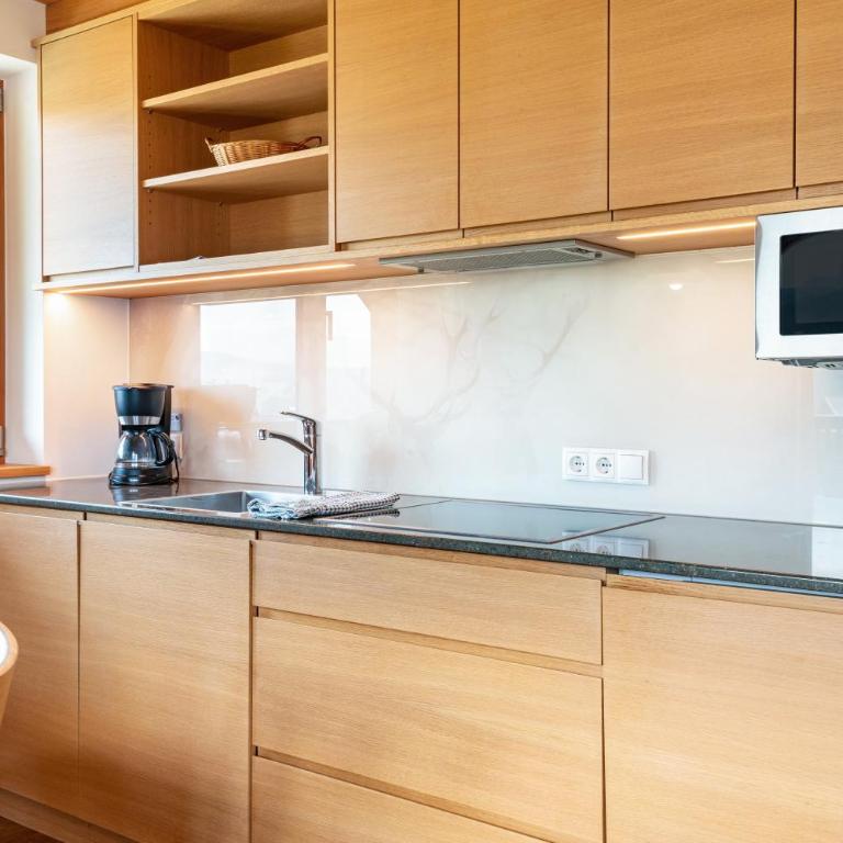 Villa Solinda App Puccini - Appartamento Deluxe con 2 Camere da Letto e Balcone - 10